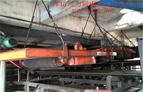 输送带除铁器，河北输送带除铁器安示意图_强磁河北输送带除铁器安示意图工作原理构造选型_厂家 